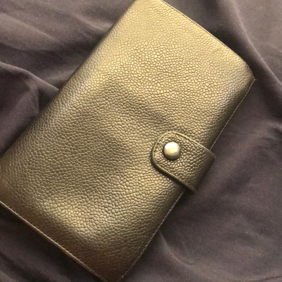 Authentic Chanel billfold wallet - Picture 5 of 8